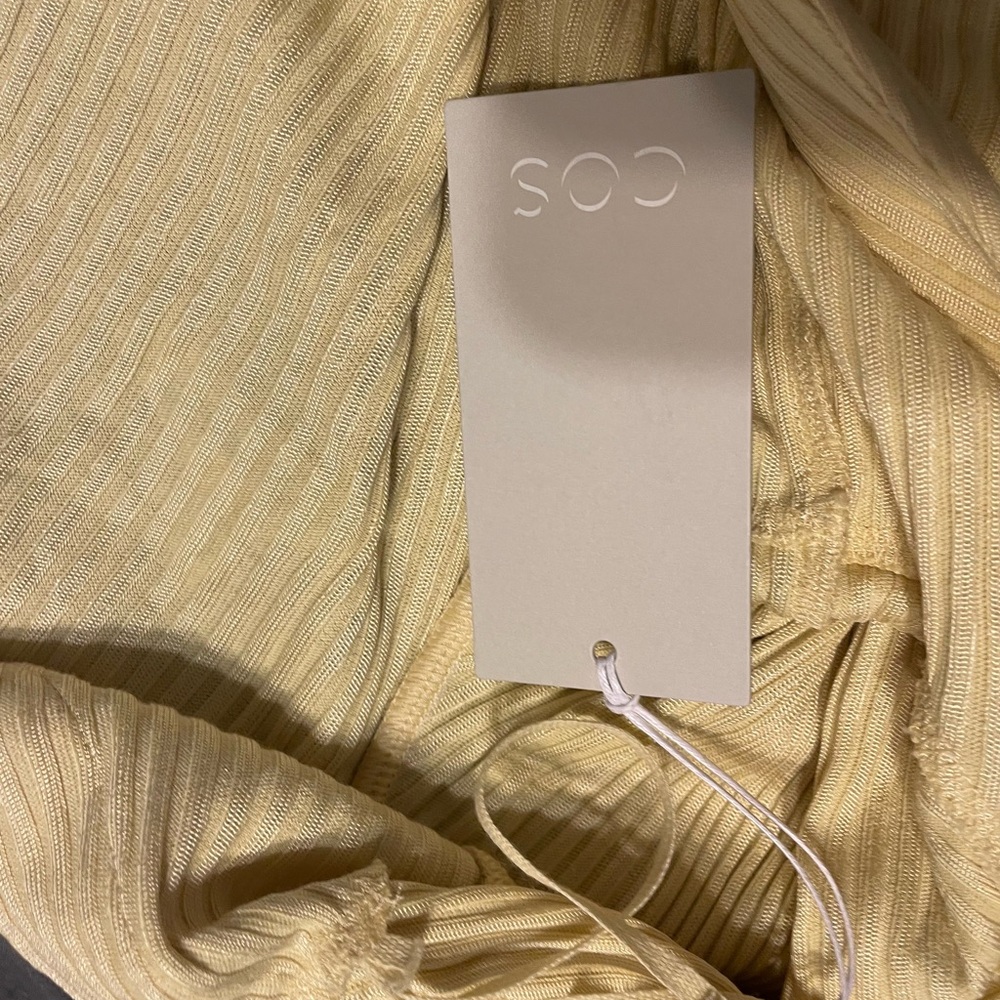 COS Light Yellow Ribbed Sweater Back Buttons size small NWT - Picture 5 of 7